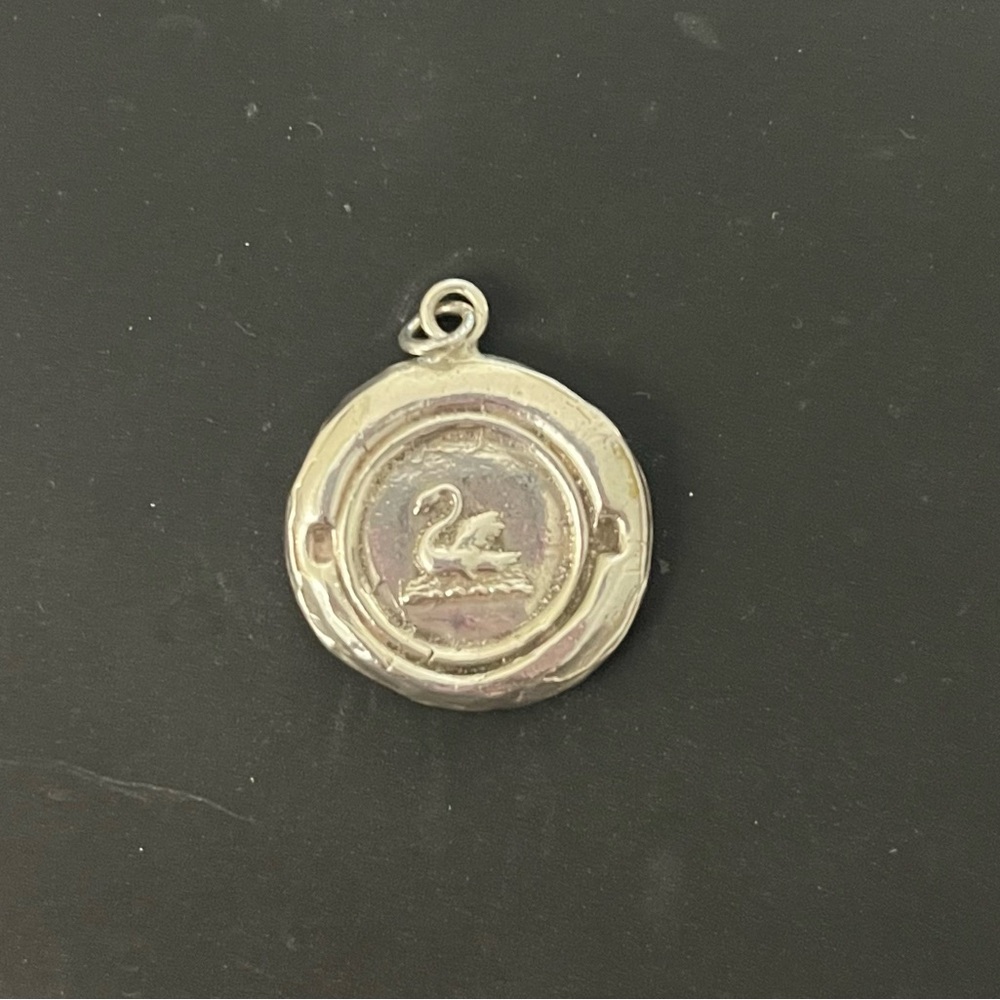 Round Silver Swan Charm